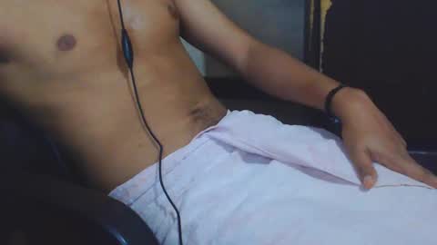 Snapshot of j_castello chatting on January 19, 2025, 9:23 pm J online show from January 19, 2025, 9:23 pm