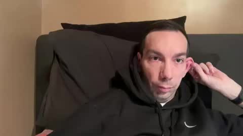 Snapshot of j_dc chatting on January 28, 2025, 7:10 pm j_dc online show from January 28, 2025, 7:10 pm