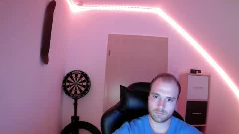 here4y online show from December 5, 2024, 9:39 pm