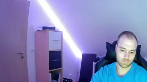 here4y online show from January 23, 2025, 6:14 pm