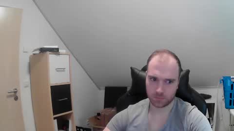 here4y online show from February 6, 2025, 11:21 am