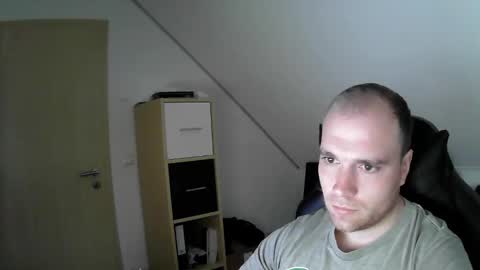 here4y online show from November 11, 2025, 10:48 am