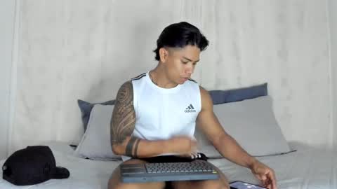 i am juan musiry independent model  online show from February 5, 2025, 8:11 am