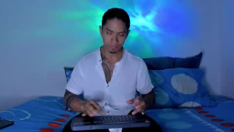 i am juan musiry independent model  online show from November 16, 2025, 5:24 am