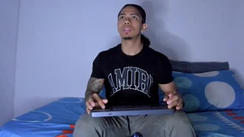 i am juan musiry independent model  online show from November 17, 2025, 3:56 am