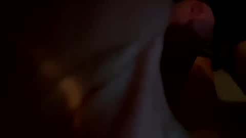 j_reyes24 online show from December 31, 2024, 1:41 pm