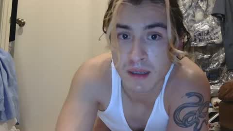 Snapshot of j_tayjo chatting on July 13, 2026, 5:32 am j_tayjo online show from July 13, 2026, 5:32 am