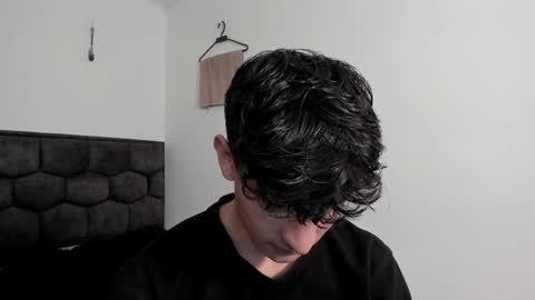 Snapshot of j_u_p_i_t_e_r chatting on January 4, 2025, 12:59 pm Noah online show from January 4, 2025, 12:59 pm