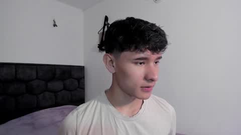 Snapshot of j_u_p_i_t_e_r chatting on January 17, 2025, 3:32 pm Noah online show from January 17, 2025, 3:32 pm