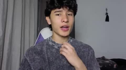 Snapshot of j_u_p_i_t_e_r chatting on November 1, 2025, 11:18 pm Noah online show from November 1, 2025, 11:18 pm