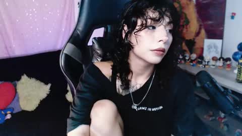 jade 18  online show from March 3, 2026, 2:07 am