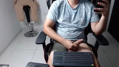 Snapshot of jack_boy_cum chatting on October 15, 2025, 11:27 pm Jack online show from October 15, 2025, 11:27 pm