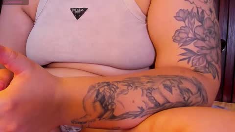   online show from November 12, 2025, 5:08 am