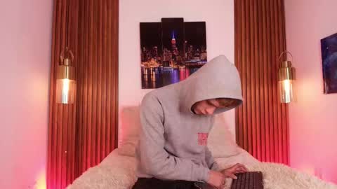 Snapshot of jack_frosst_ chatting on December 1, 2025, 12:32 pm JACK online show from December 1, 2025, 12:32 pm