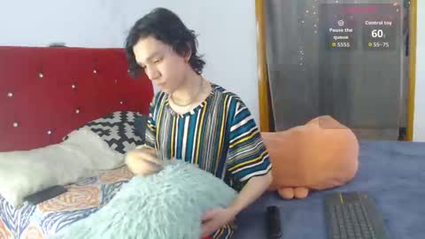 Snapshot of jack_s21 chatting on November 30, 2025, 3:32 am Laick online show from November 30, 2025, 3:32 am