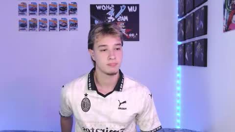 J online show from October 23, 2025, 4:12 am