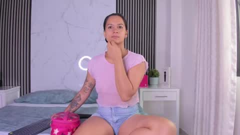 Snapshot of jackandrosse_ chatting on May 5, 2026, 1:19 pm Jack Rosse online show from May 5, 2026, 1:19 pm