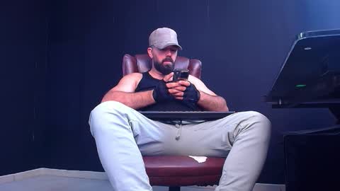 JackEthan online show from September 23, 2025, 5:32 am