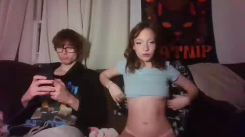 sophi scott online show from October 17, 2025, 6:38 am