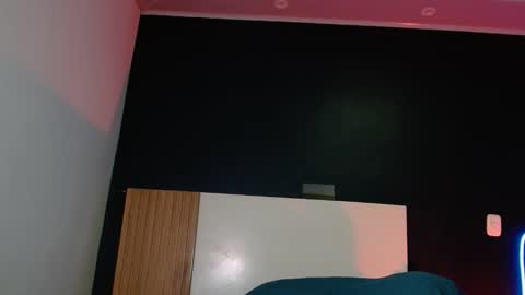 Jack online show from September 19, 2025, 9:43 am