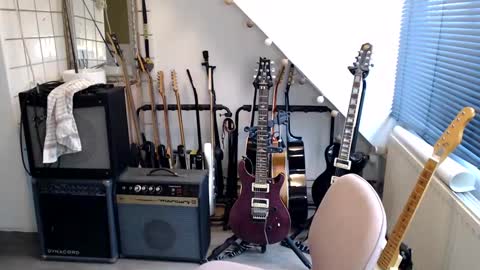 Jack independent model  online show from February 22, 2026, 10:03 am