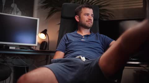 Colten Carter online show from September 28, 2025, 3:23 am