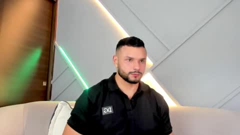 Snapshot of jackson_wayne__ chatting on February 14, 2025, 9:32 pm Jackson Wayne online show from February 14, 2025, 9:32 pm