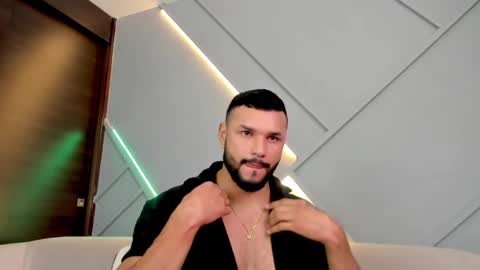 Snapshot of jackson_wayne__ chatting on March 3, 2025, 11:55 am Jackson Wayne online show from March 3, 2025, 11:55 am