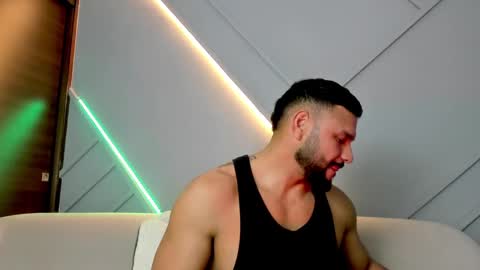 Snapshot of jackson_wayne__ chatting on March 4, 2025, 12:29 am Jackson Wayne online show from March 4, 2025, 12:29 am