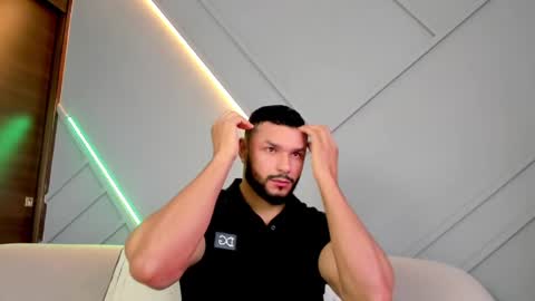 Snapshot of jackson_wayne__ chatting on March 4, 2025, 12:01 pm Jackson Wayne online show from March 4, 2025, 12:01 pm