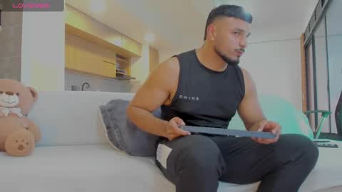 Snapshot of jackson_wayne__ chatting on October 8, 2025, 10:40 pm Jackson Wayne online show from October 8, 2025, 10:40 pm