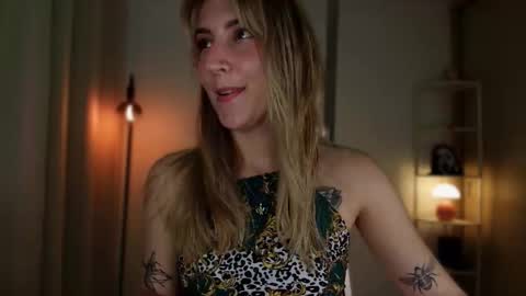 Snapshot of jacky_croft chatting on March 1, 2026, 1:29 am Linda Sofia help me get to 100 thumbs up online show from March 1, 2026, 1:29 am