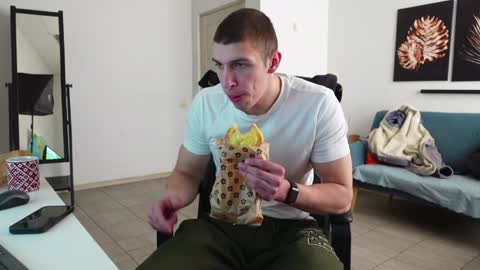 JACOB DEVON online show from April 9, 2026, 6:19 am