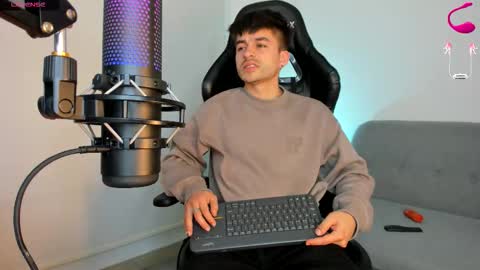 Snapshot of jacob_ferrer chatting on February 10, 2026, 5:22 am JACOB FERRER online show from February 10, 2026, 5:22 am