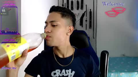 Snapshot of jacob_wolf_xxx chatting on October 26, 2025, 7:03 am jacob online show from October 26, 2025, 7:03 am