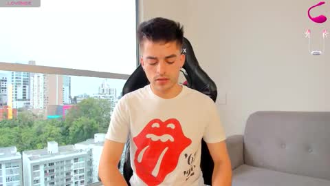 JACOB STONES online show from November 6, 2025, 6:53 pm