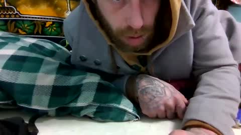vincentlove online show from January 8, 2025, 9:32 am