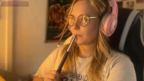 jacywinslat online show from September 18, 2025, 2:30 pm