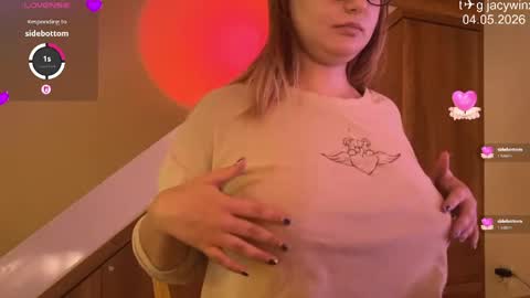 Snapshot of jacywinslat chatting on May 4, 2026, 8:10 am jacywinslat online show from May 4, 2026, 8:10 am