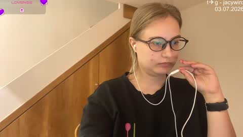 Snapshot of jacywinslat chatting on July 3, 2026, 9:05 am jacywinslat online show from July 3, 2026, 9:05 am