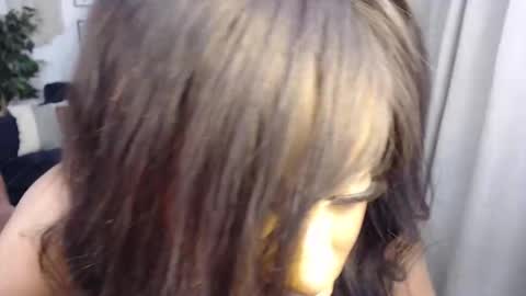 Jade online show from February 25, 2025, 7:09 am