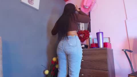 Snapshot of jade_brunnette chatting on March 14, 2026, 8:14 pm Jade Brunete online show from March 14, 2026, 8:14 pm