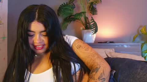 Snapshot of jade_brunnette chatting on May 30, 2026, 8:50 pm Jade Brunete online show from May 30, 2026, 8:50 pm
