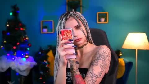 jade_castle online show from December 18, 2024, 2:10 am