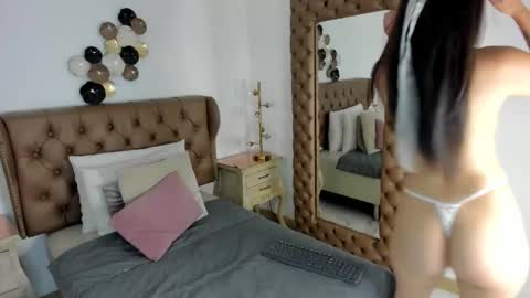 jade esmeralda online show from October 10, 2025, 7:57 pm