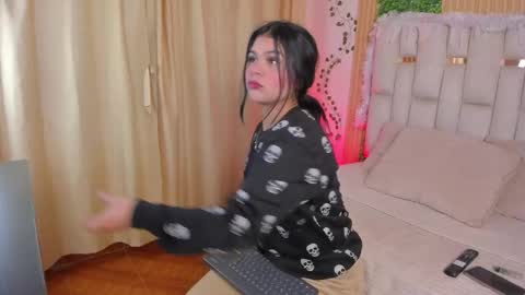 Snapshot of jade_nm chatting on December 19, 2025, 1:07 pm ade online show from December 19, 2025, 1:07 pm