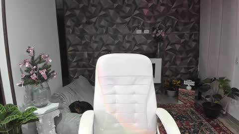 Snapshot of jade_porn chatting on December 11, 2024, 9:41 am Jade  independent model online show from December 11, 2024, 9:41 am