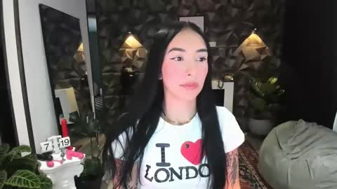 Snapshot of jade_porn chatting on January 31, 2025, 12:18 pm Jade  independent model online show from January 31, 2025, 12:18 pm