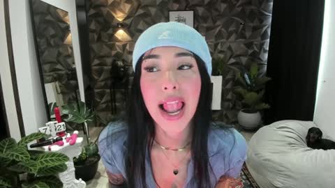 Snapshot of jade_porn chatting on February 5, 2025, 12:17 pm Jade  independent model online show from February 5, 2025, 12:17 pm