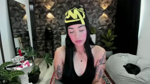 Snapshot of jade_porn chatting on February 6, 2025, 1:10 pm Jade  independent model online show from February 6, 2025, 1:10 pm